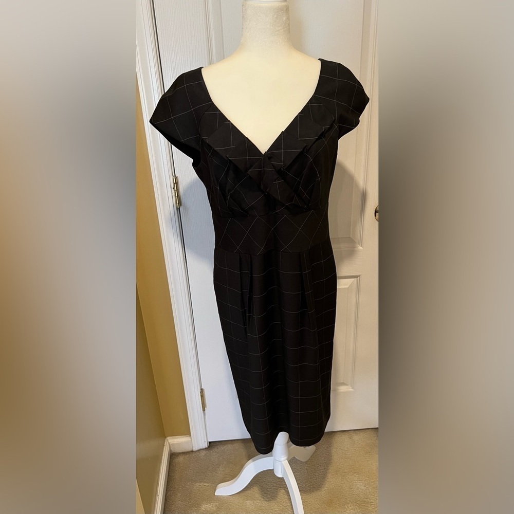 Jones New York Dress Black classy fit size 12